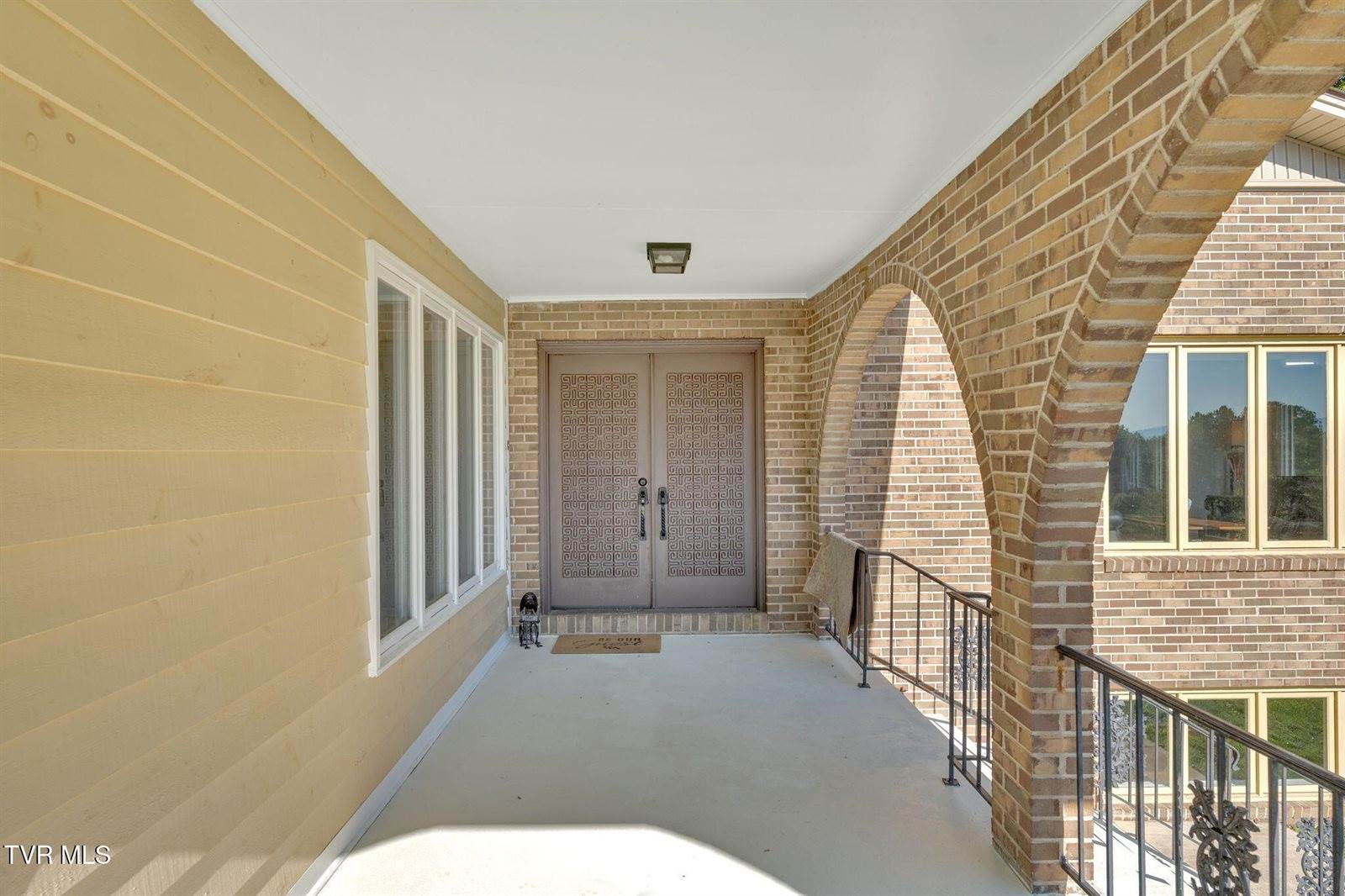 1080 Hidden Valley Road, Kingsport, TN 37663