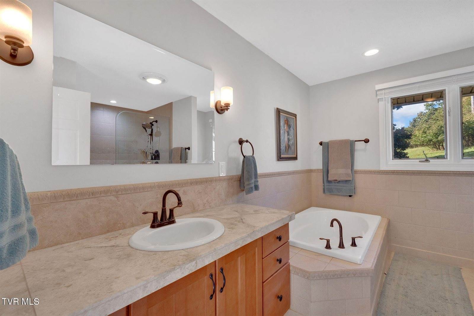 1080 Hidden Valley Road, Kingsport, TN 37663