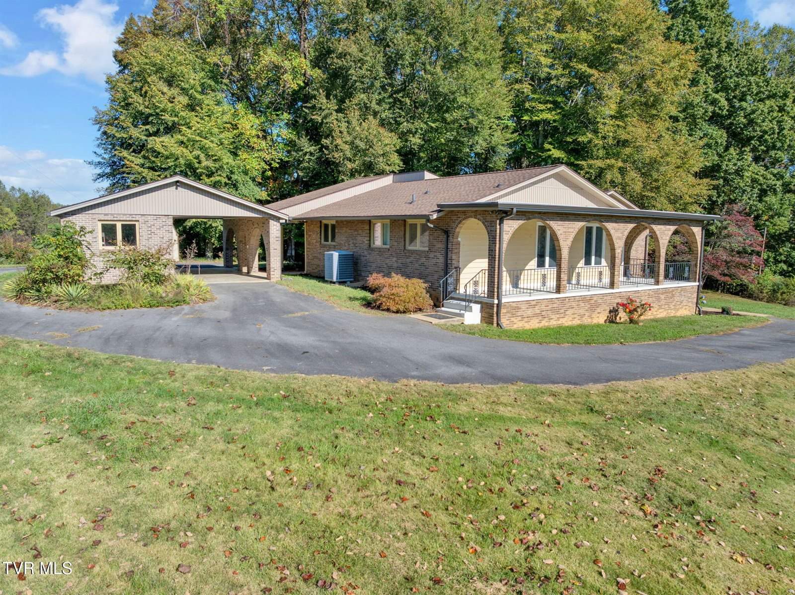 1080 Hidden Valley Road, Kingsport, TN 37663