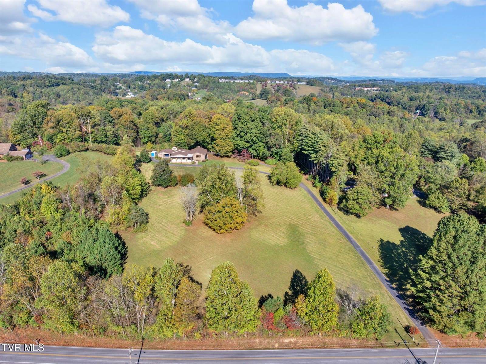 1080 Hidden Valley Road, Kingsport, TN 37663