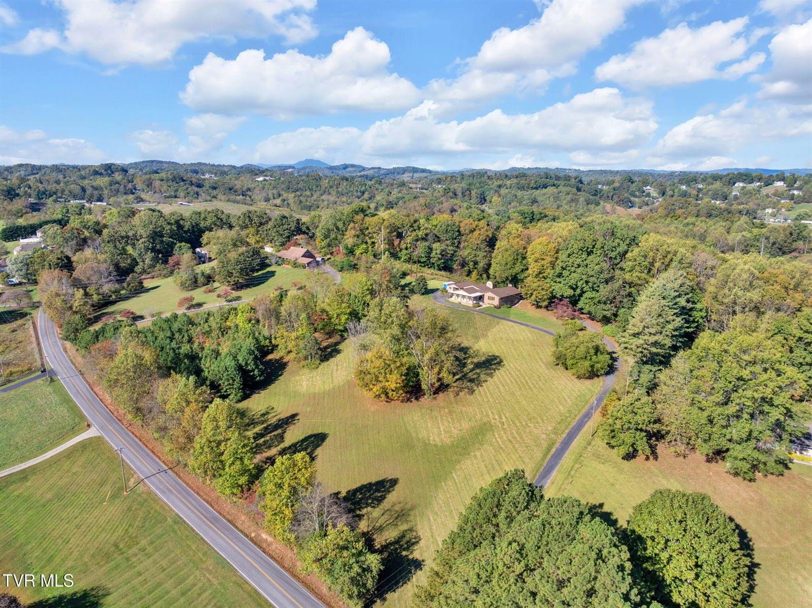 1080 Hidden Valley Road, Kingsport, TN 37663