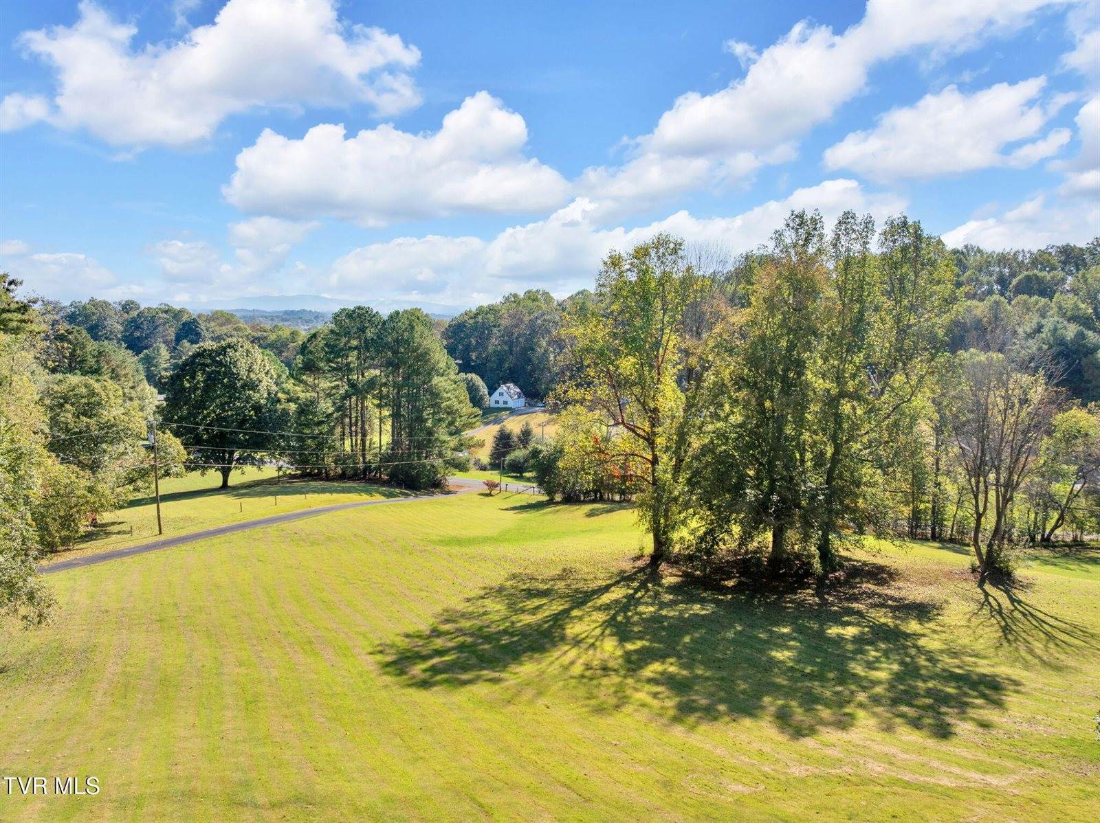 1080 Hidden Valley Road, Kingsport, TN 37663