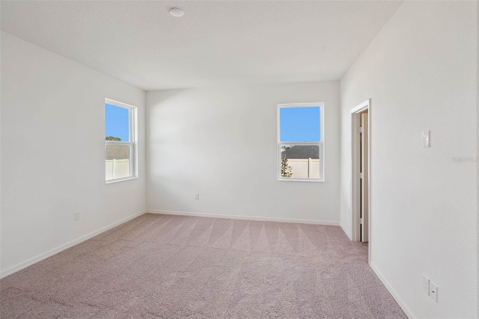 338 Ridgemark Avenue, Groveland, FL 34736