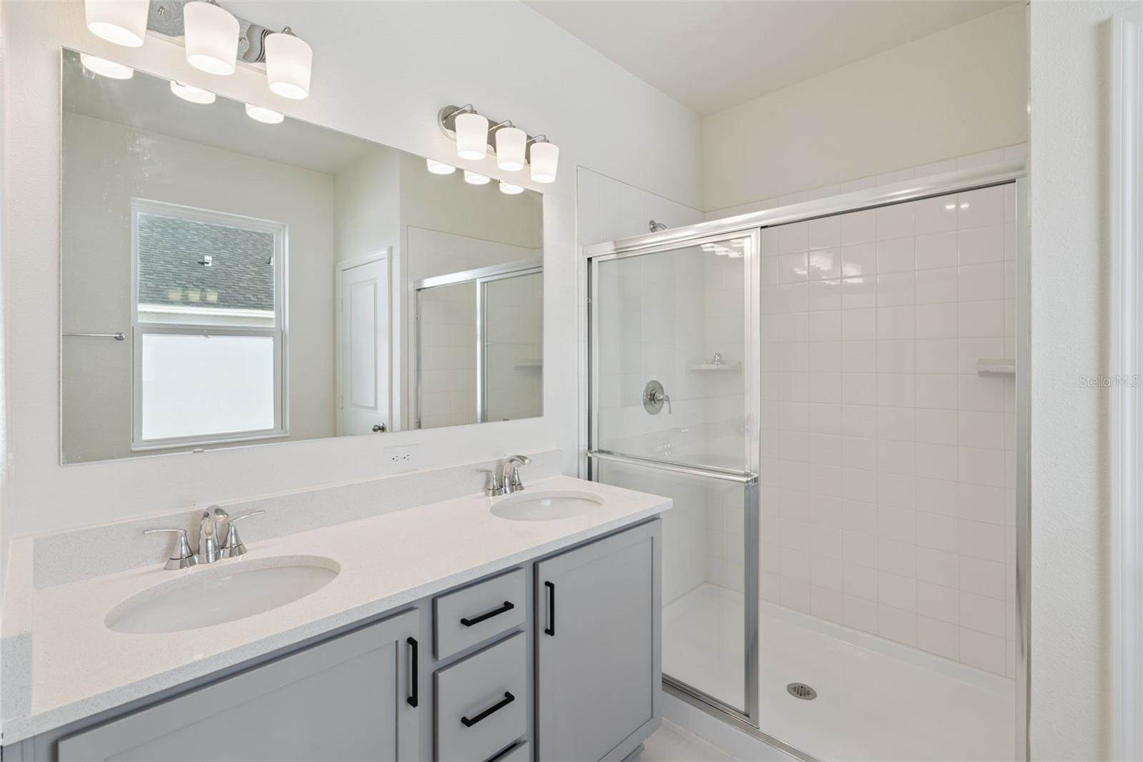 338 Ridgemark Avenue, Groveland, FL 34736