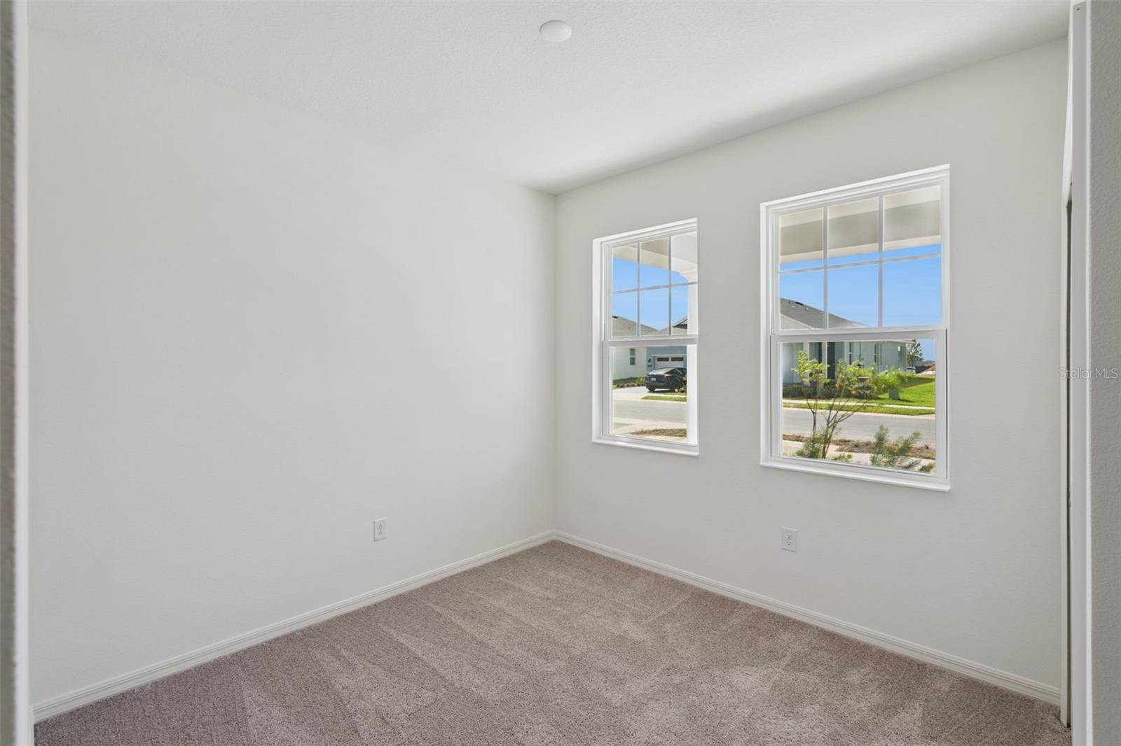 338 Ridgemark Avenue, Groveland, FL 34736