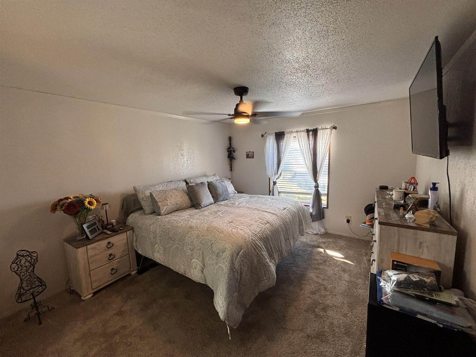 405 31st Ave SE, Minot, ND 58701