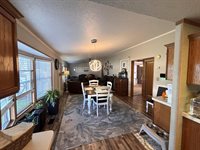 405 31st Ave SE, Minot, ND 58701
