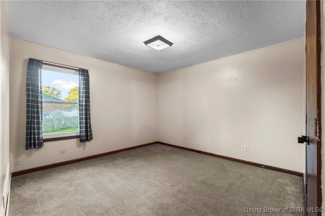 339 Bohart Lane, Charlestown, IN 47111