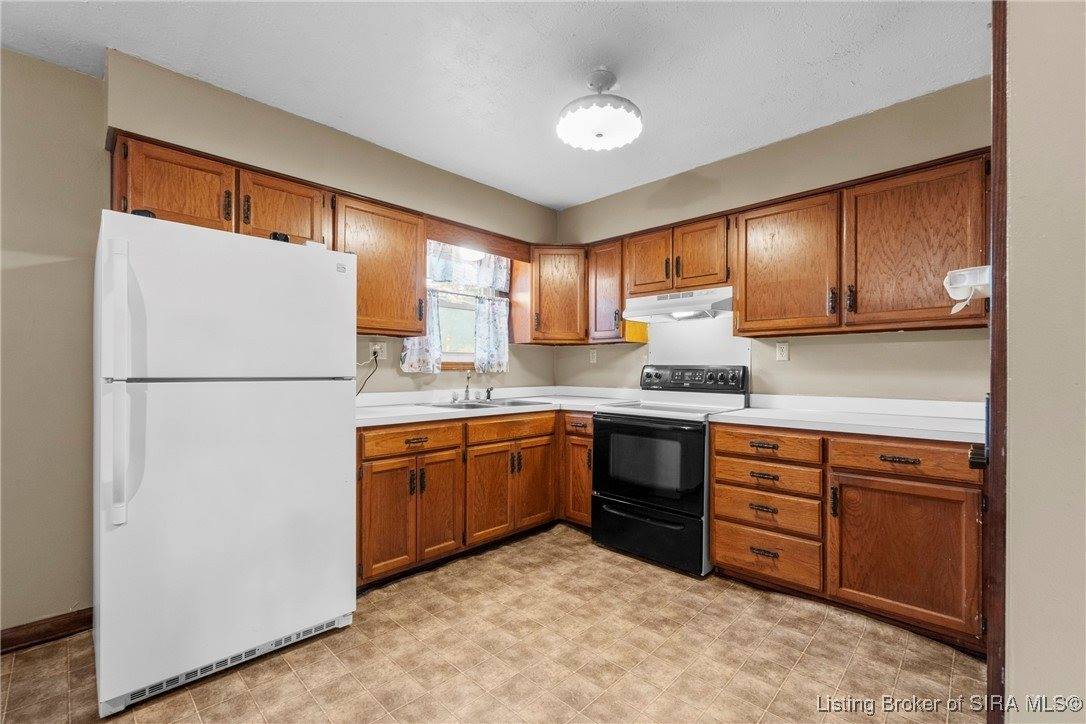 339 Bohart Lane, Charlestown, IN 47111