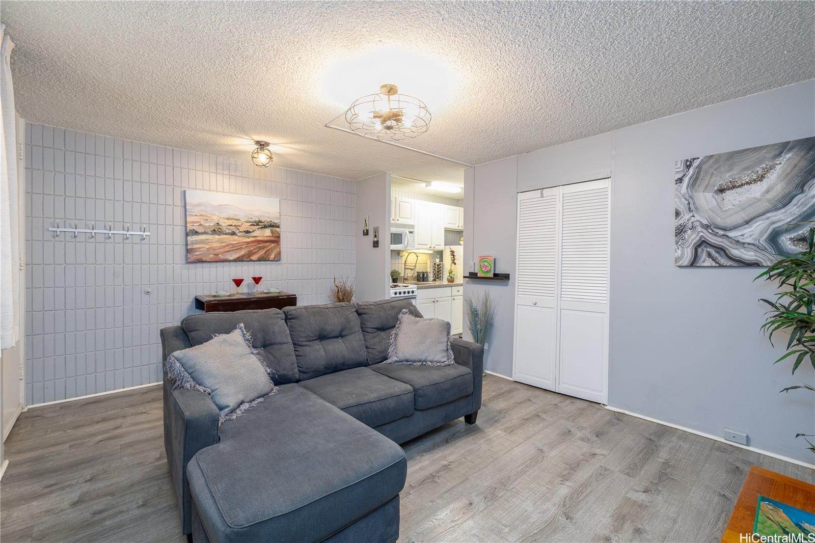 1911 Kalakaua Avenue, #406, Honolulu, HI 96815