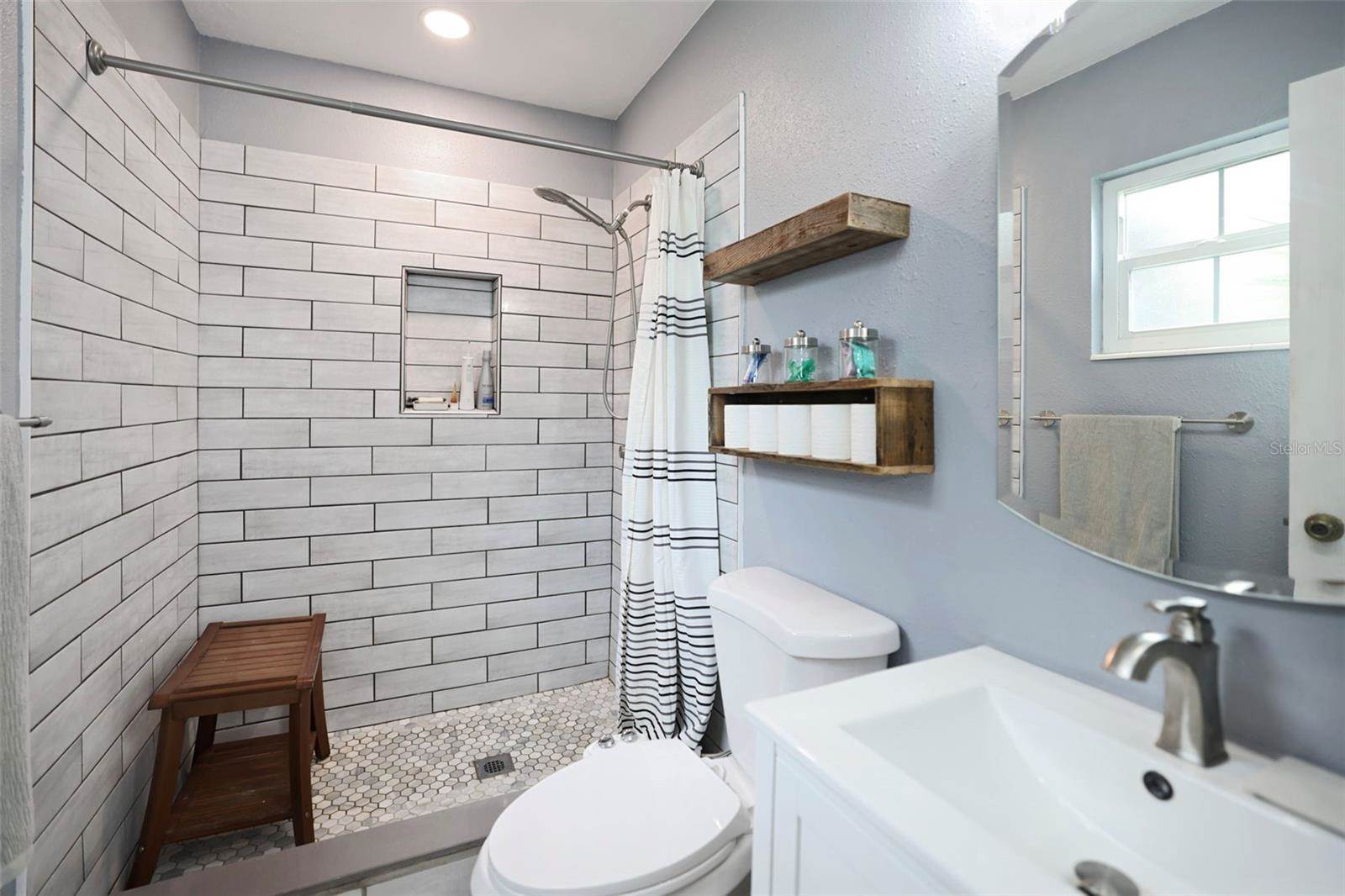 1004 7TH Street South, Safety Harbor, FL 34695