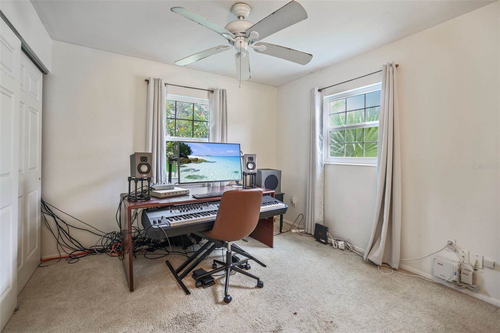 1004 7TH Street South, Safety Harbor, FL 34695