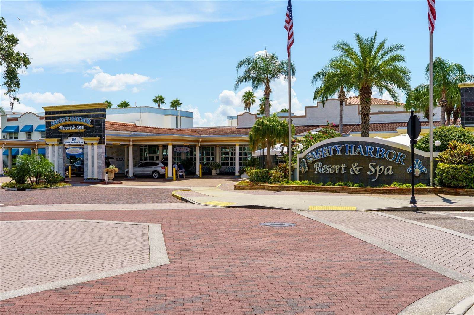 1004 7TH Street South, Safety Harbor, FL 34695