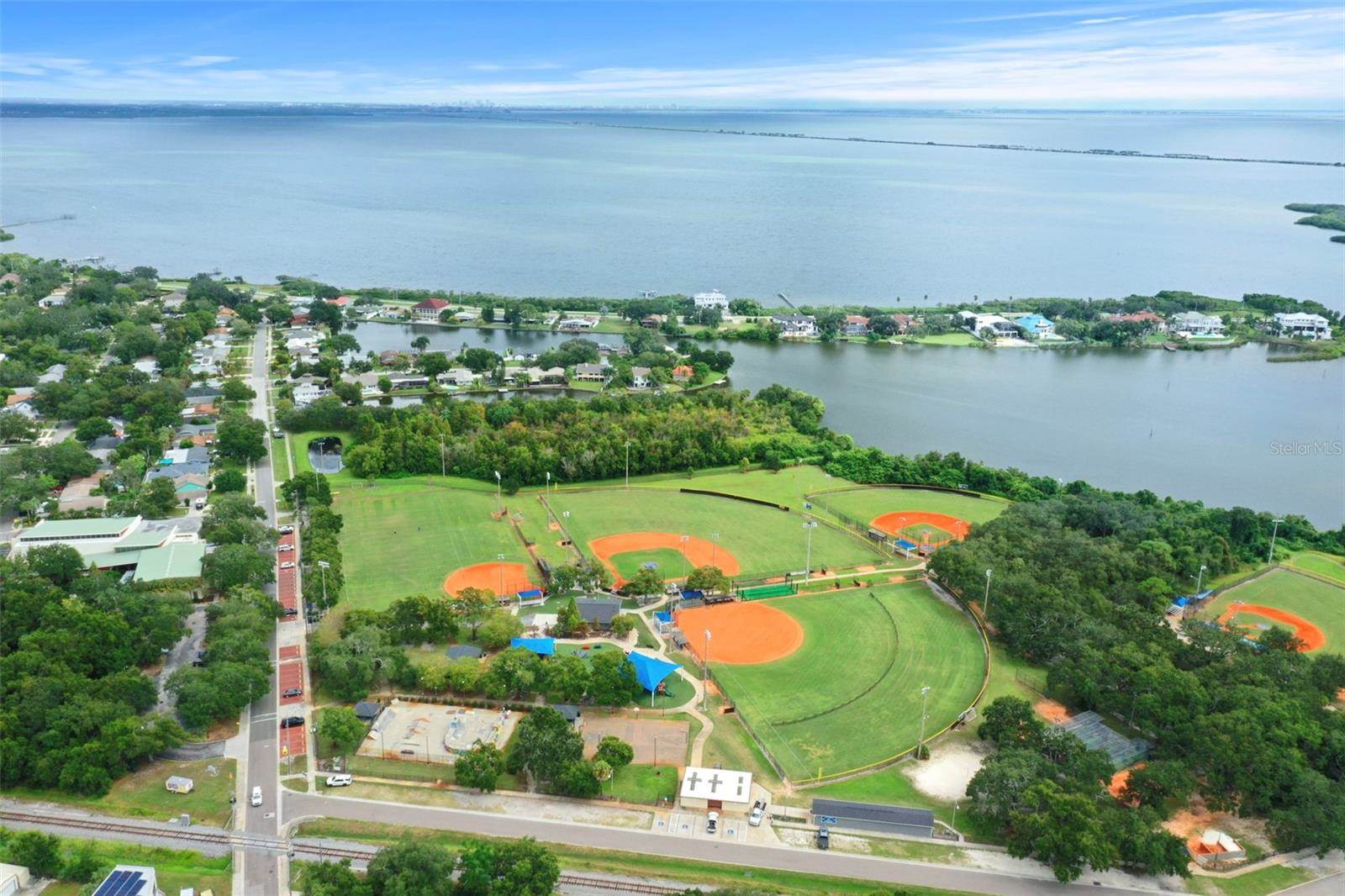 1004 7TH Street South, Safety Harbor, FL 34695