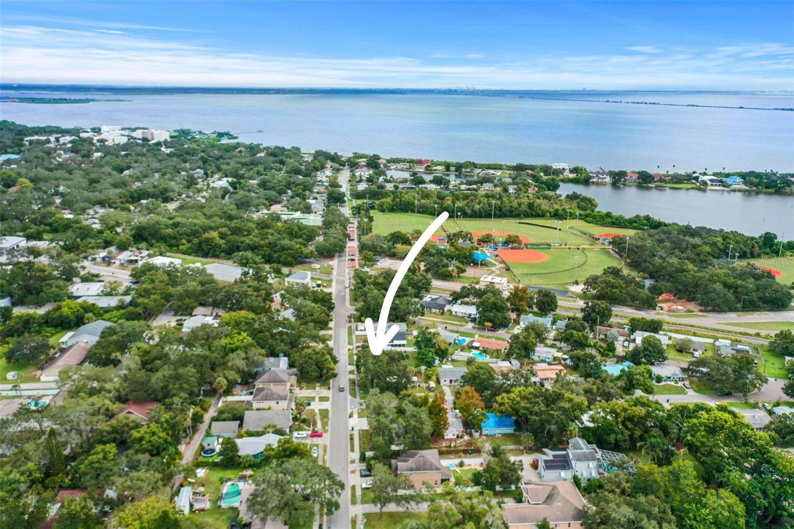 1004 7TH Street South, Safety Harbor, FL 34695