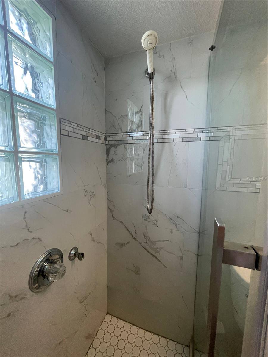 11301 80TH Avenue, Seminole, FL 33772