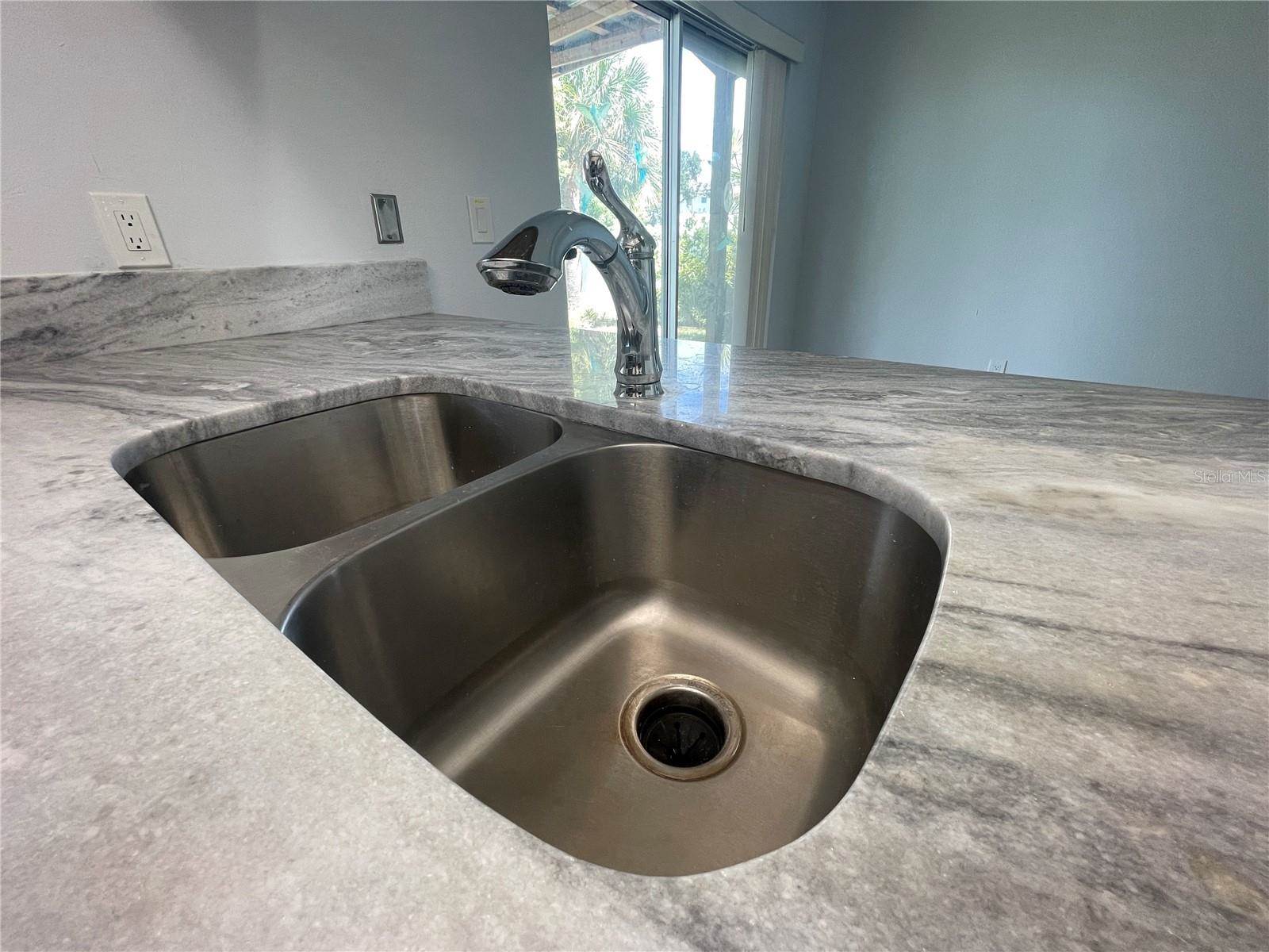 11301 80TH Avenue, Seminole, FL 33772