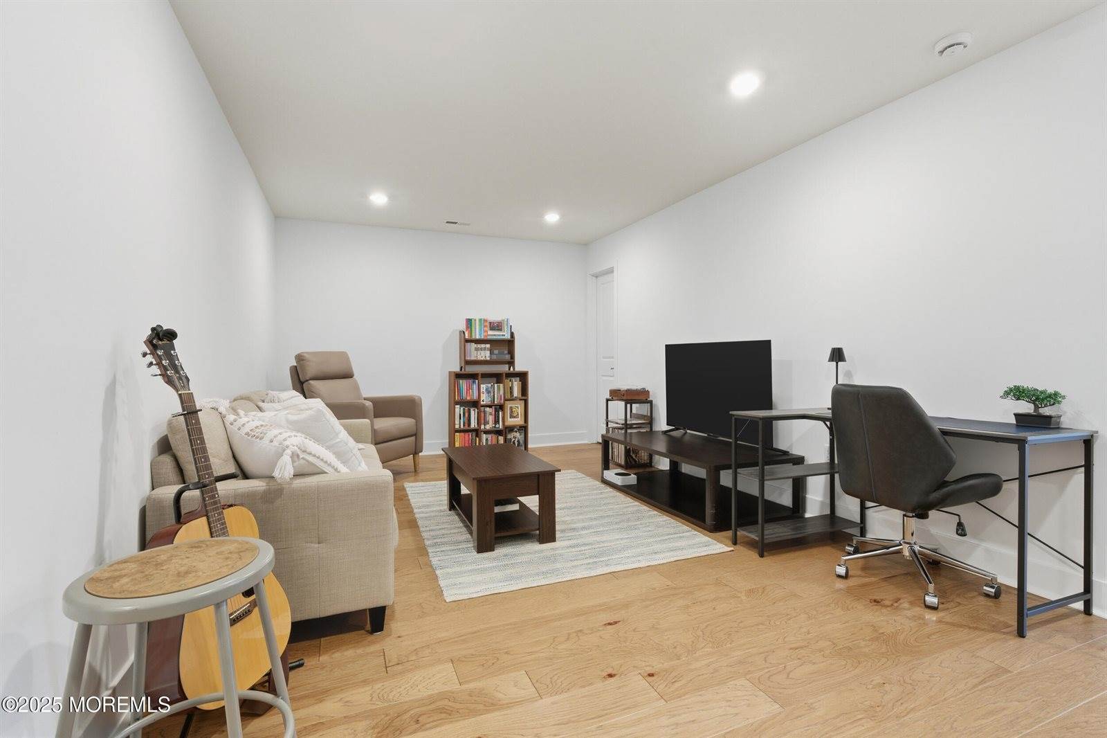 130 Woolley Court, Oakhurst, NJ 07755