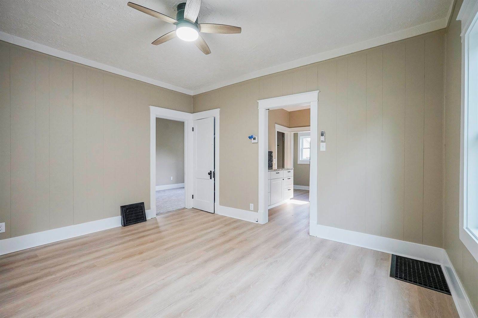 742 Ave F, Council Bluffs, IA 51503