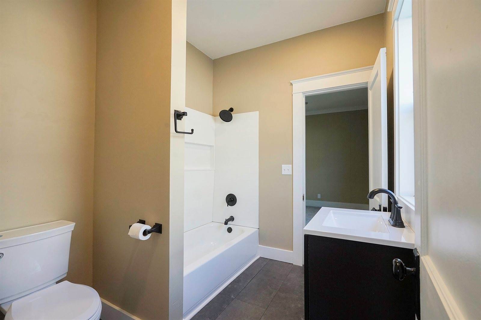 742 Ave F, Council Bluffs, IA 51503