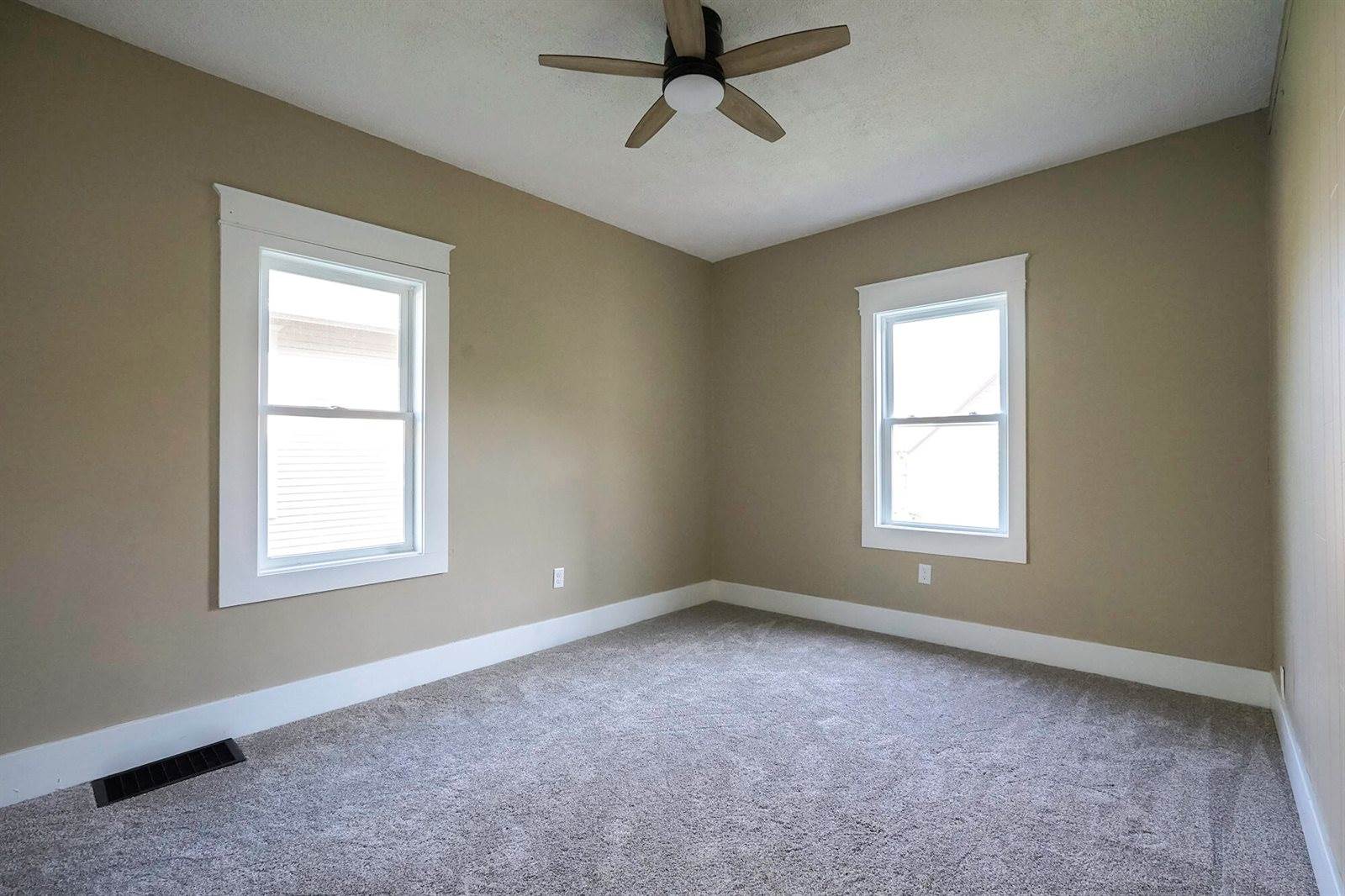 742 Ave F, Council Bluffs, IA 51503