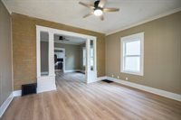 742 Ave F, Council Bluffs, IA 51503