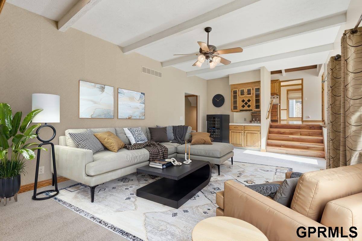 15921 Nottingham Drive, Omaha, NE 68118