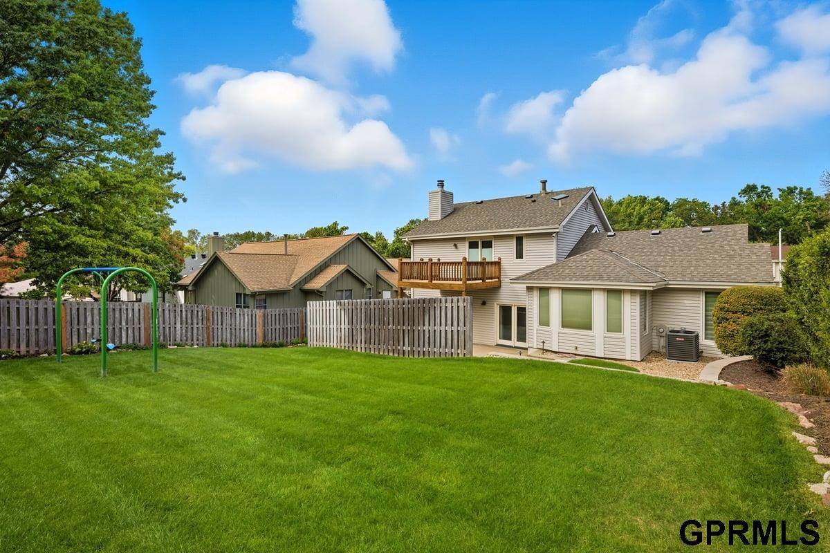 15921 Nottingham Drive, Omaha, NE 68118