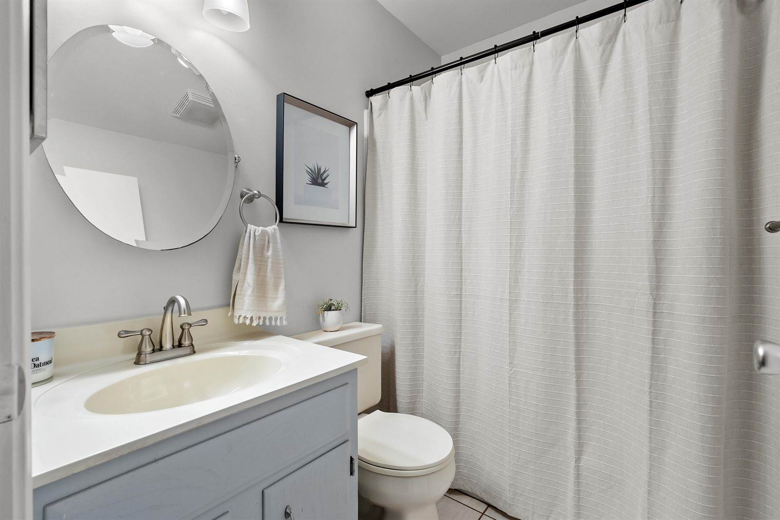 1255 103rd Avenue, Plainwell, MI 49080