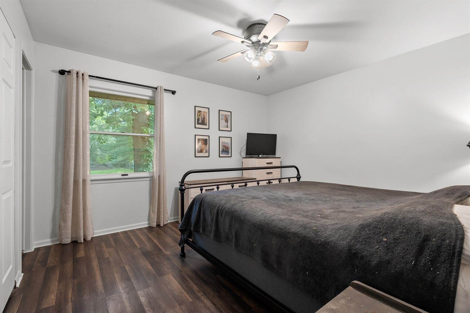 1255 103rd Avenue, Plainwell, MI 49080