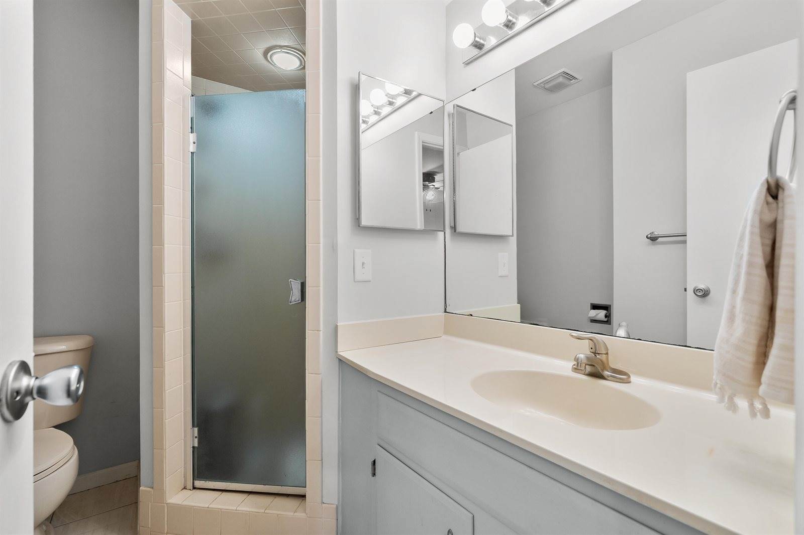 1255 103rd Avenue, Plainwell, MI 49080