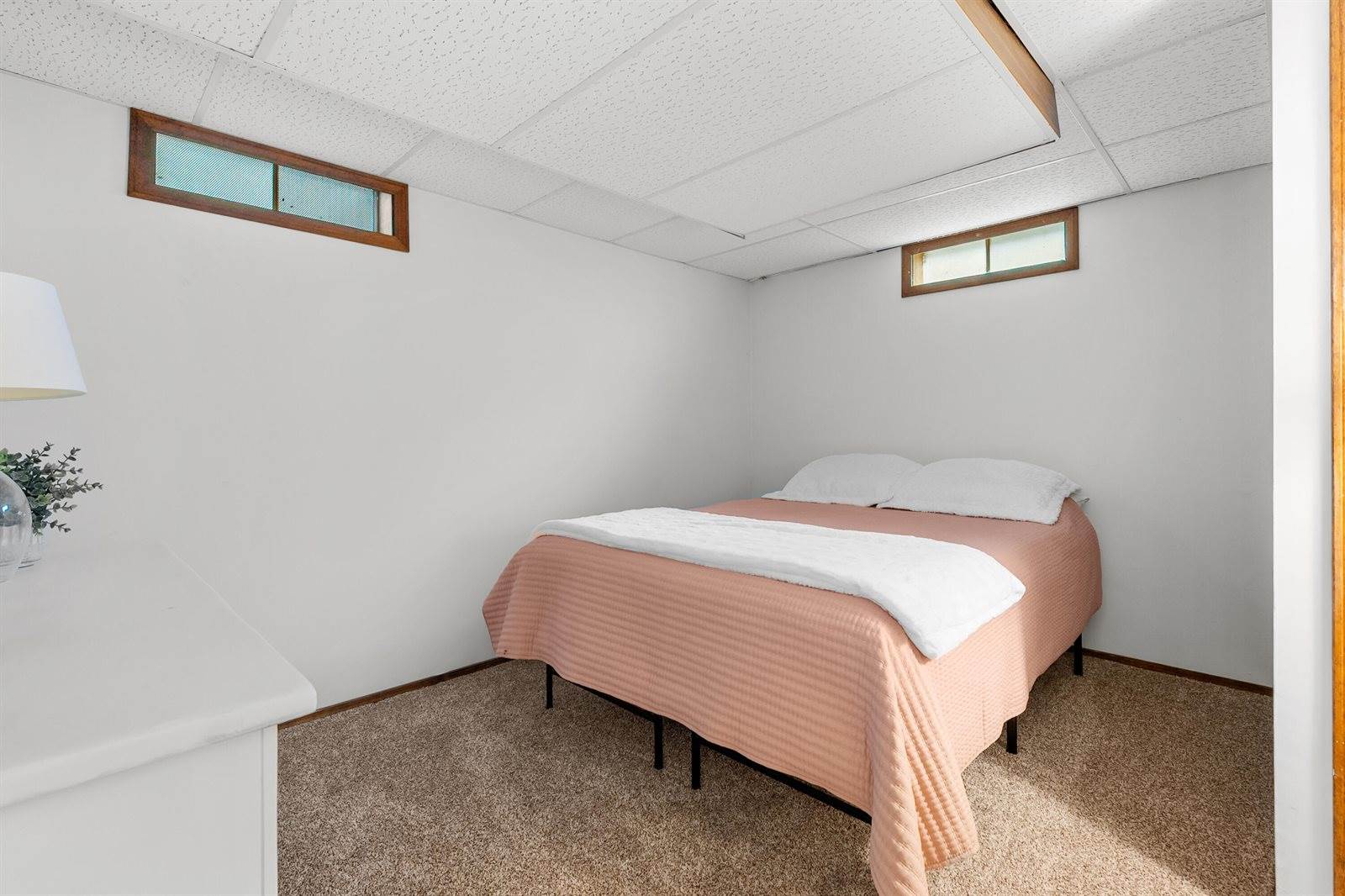 1255 103rd Avenue, Plainwell, MI 49080