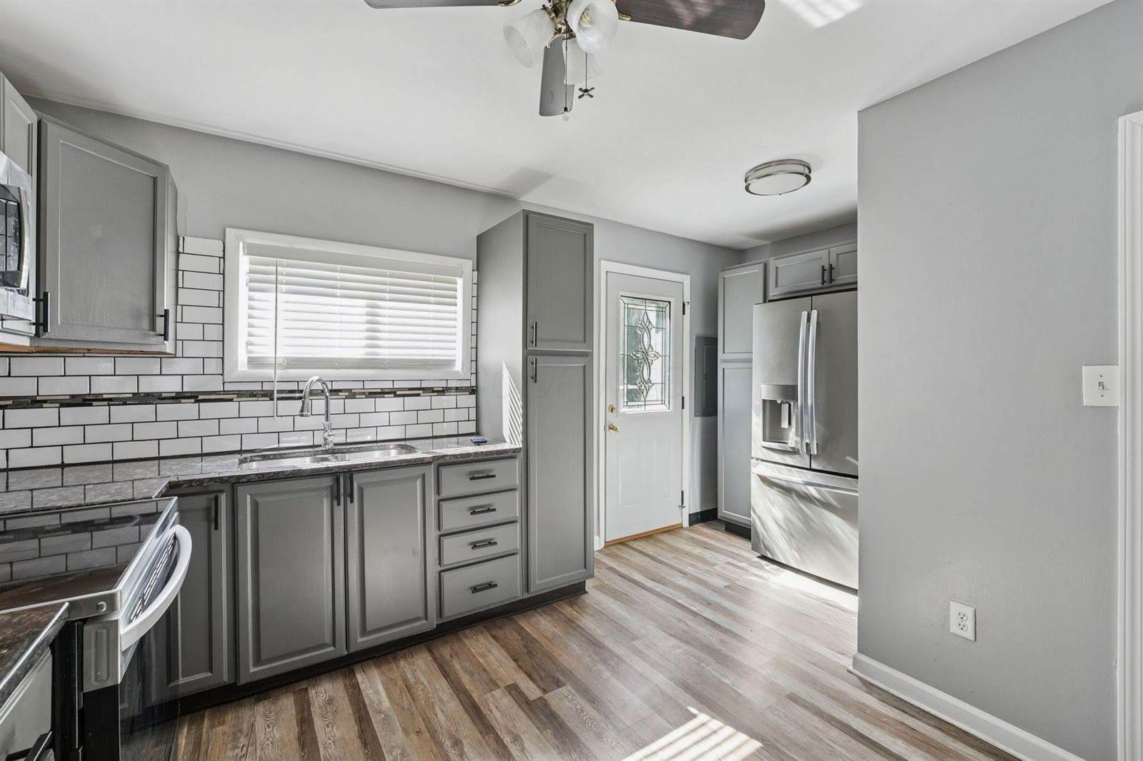 3945 Dillon Drive, Columbus, OH 43227