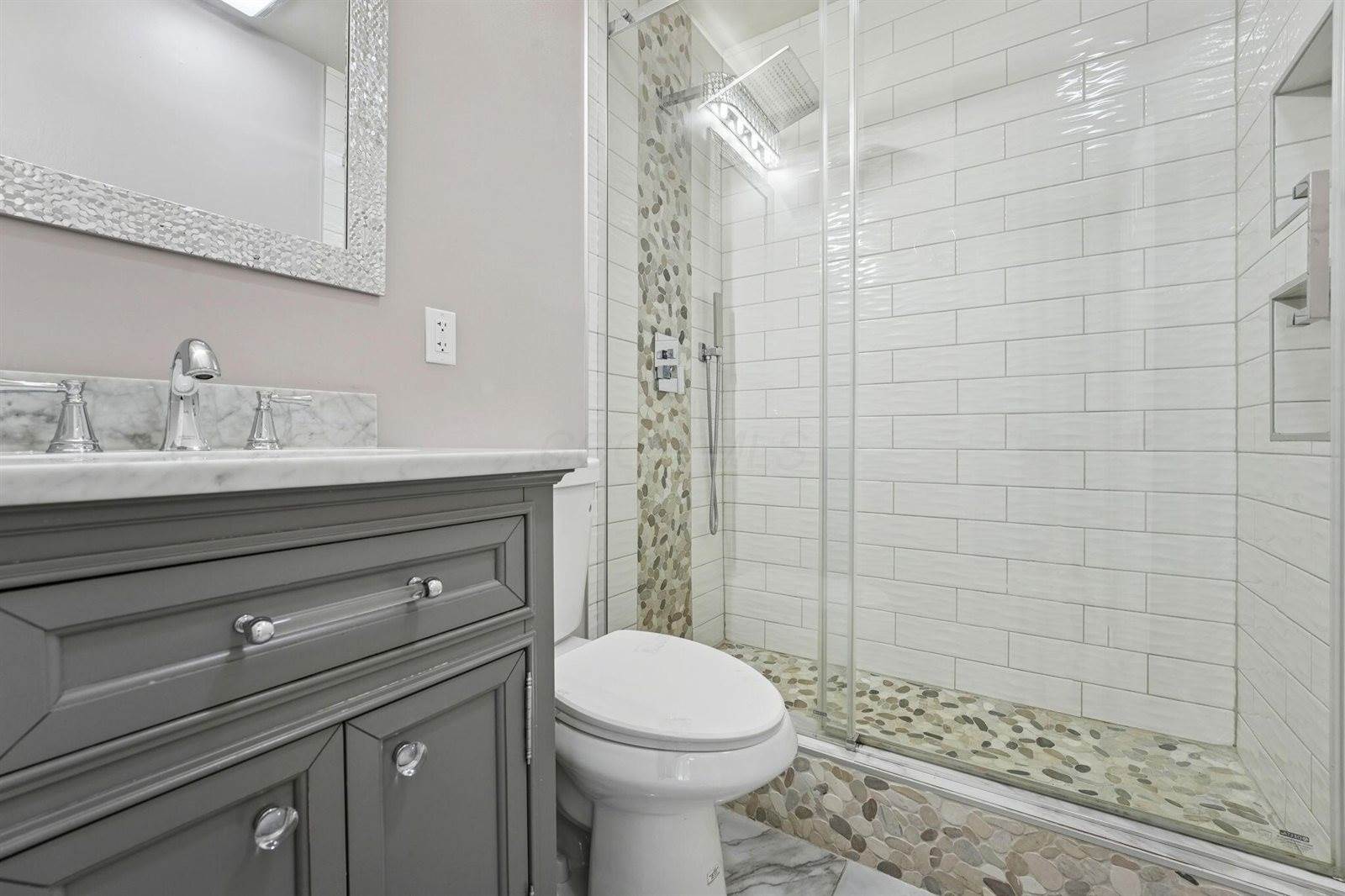 3945 Dillon Drive, Columbus, OH 43227