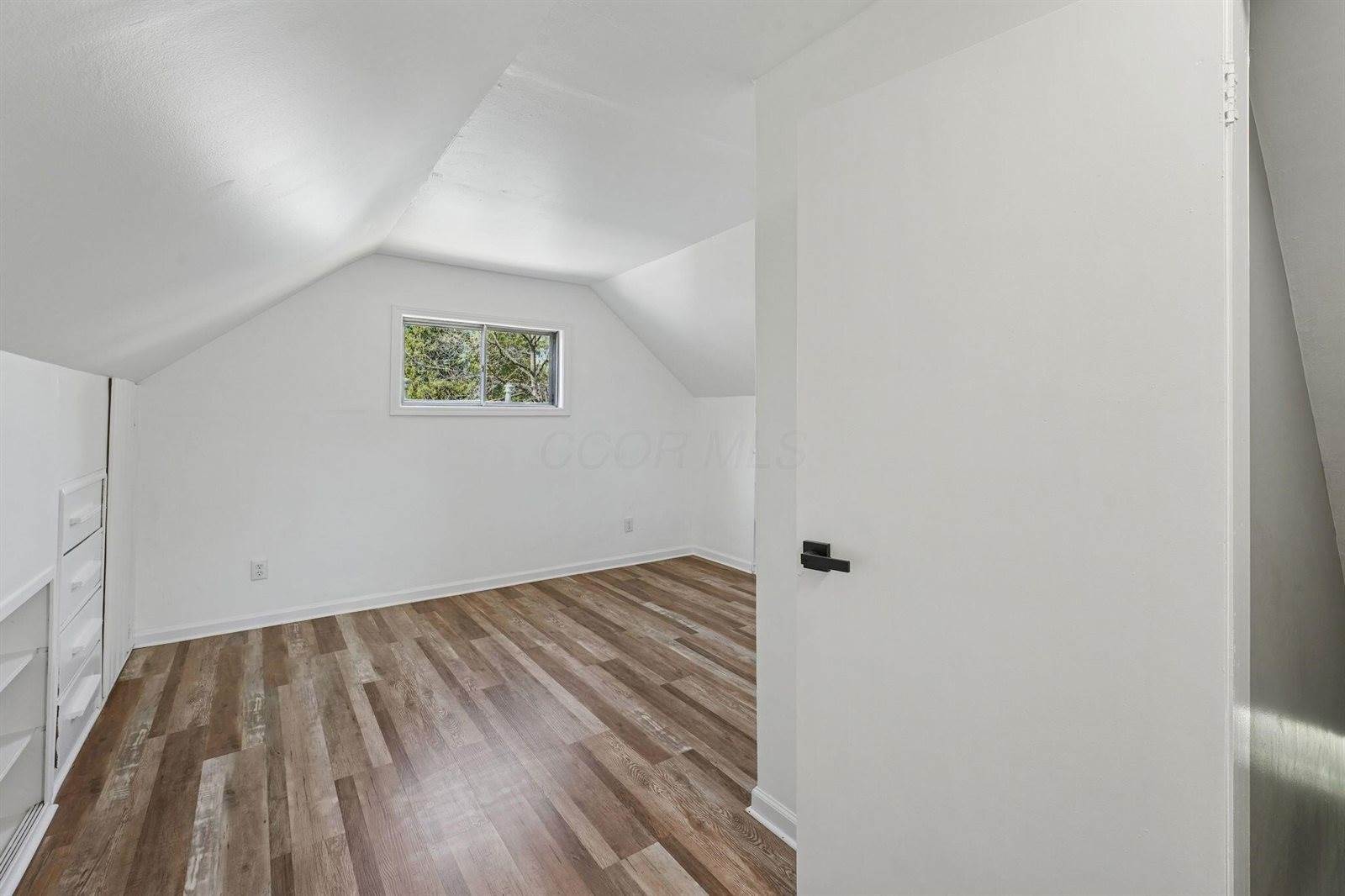 3945 Dillon Drive, Columbus, OH 43227