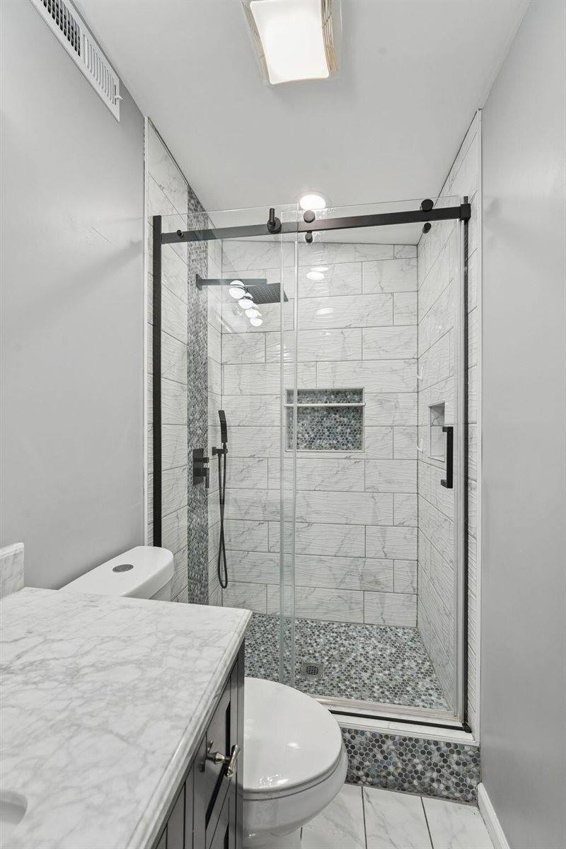 3945 Dillon Drive, Columbus, OH 43227