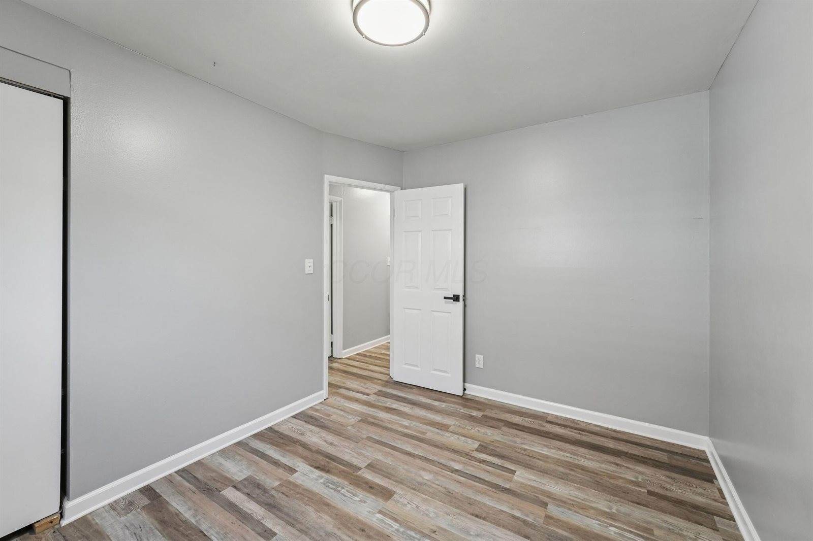 3945 Dillon Drive, Columbus, OH 43227