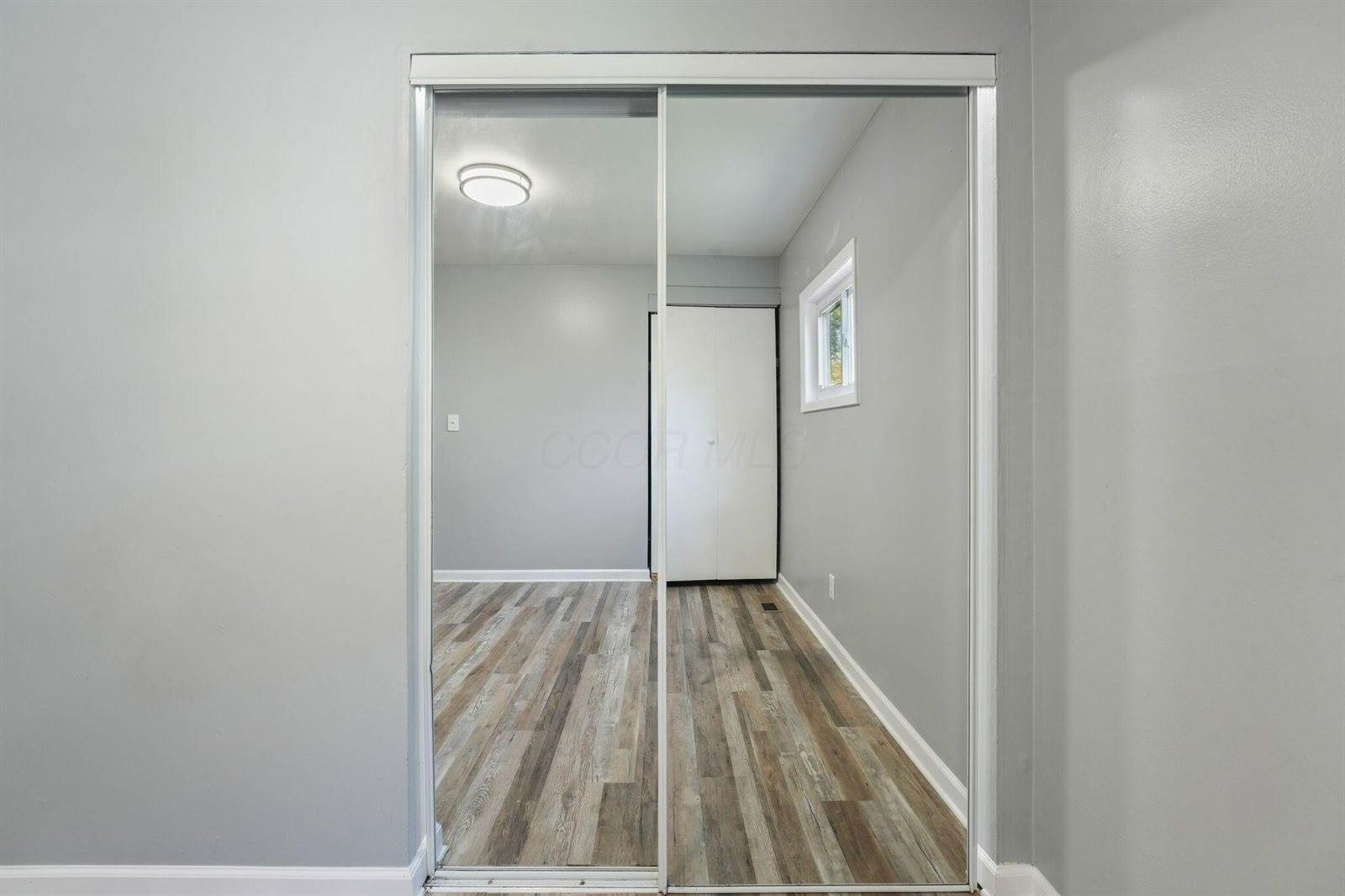 3945 Dillon Drive, Columbus, OH 43227