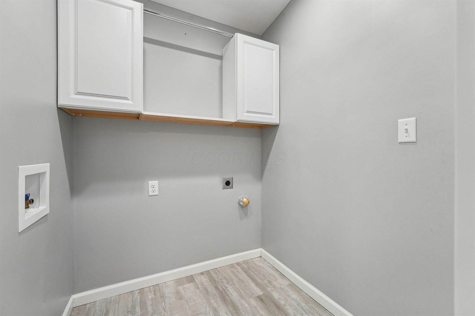 3945 Dillon Drive, Columbus, OH 43227