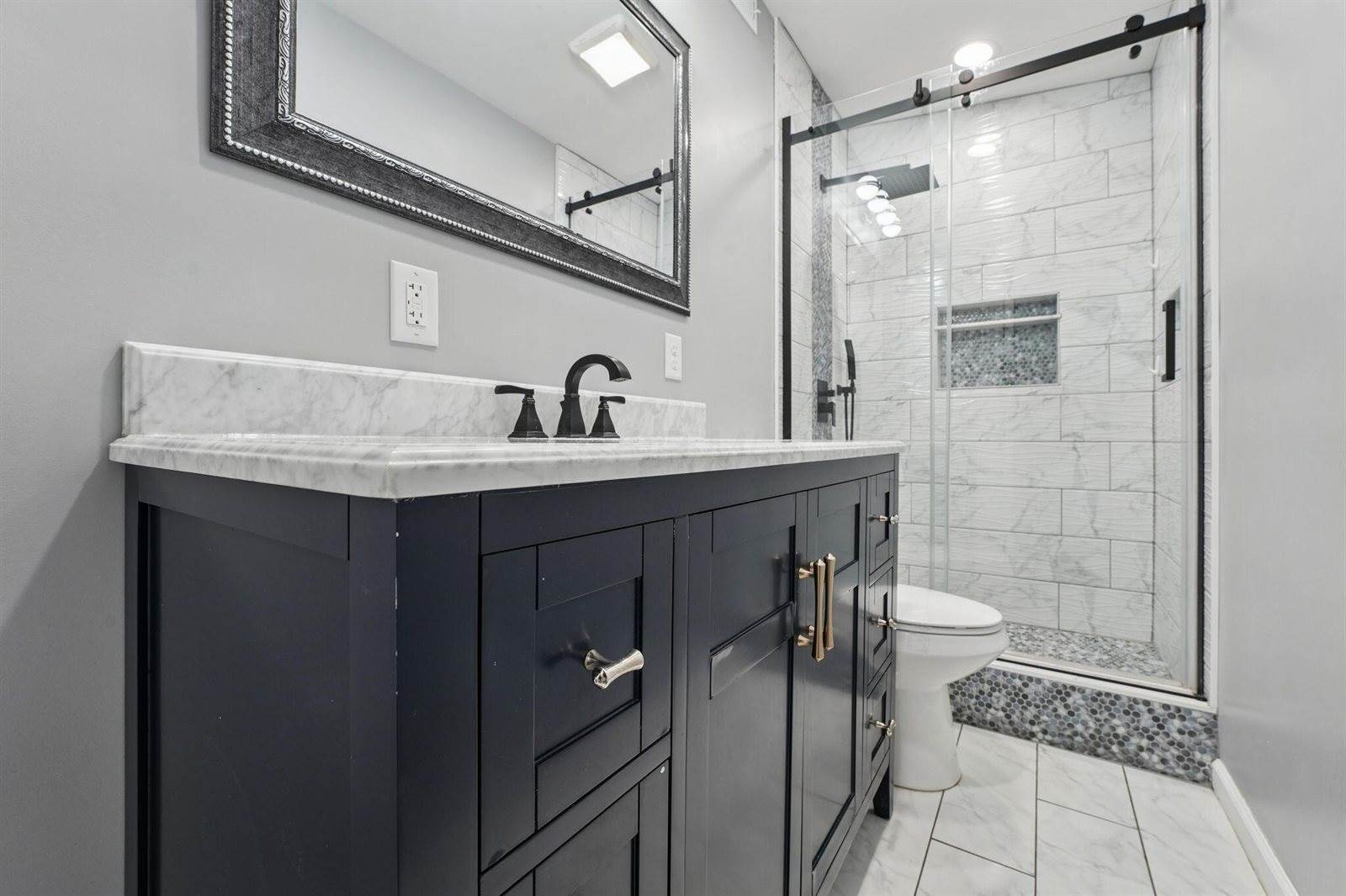 3945 Dillon Drive, Columbus, OH 43227