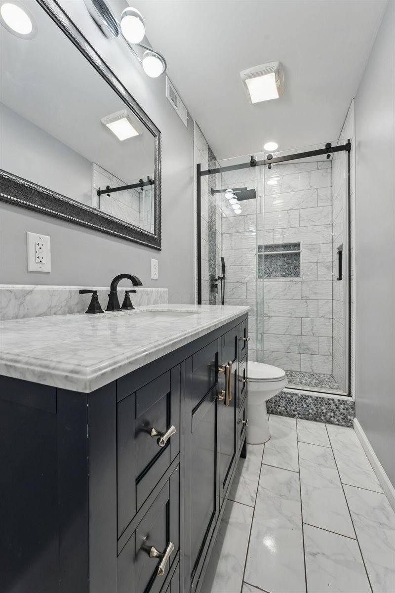 3945 Dillon Drive, Columbus, OH 43227