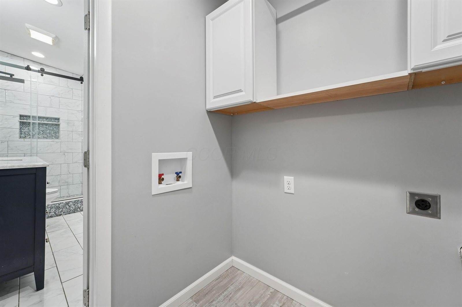 3945 Dillon Drive, Columbus, OH 43227