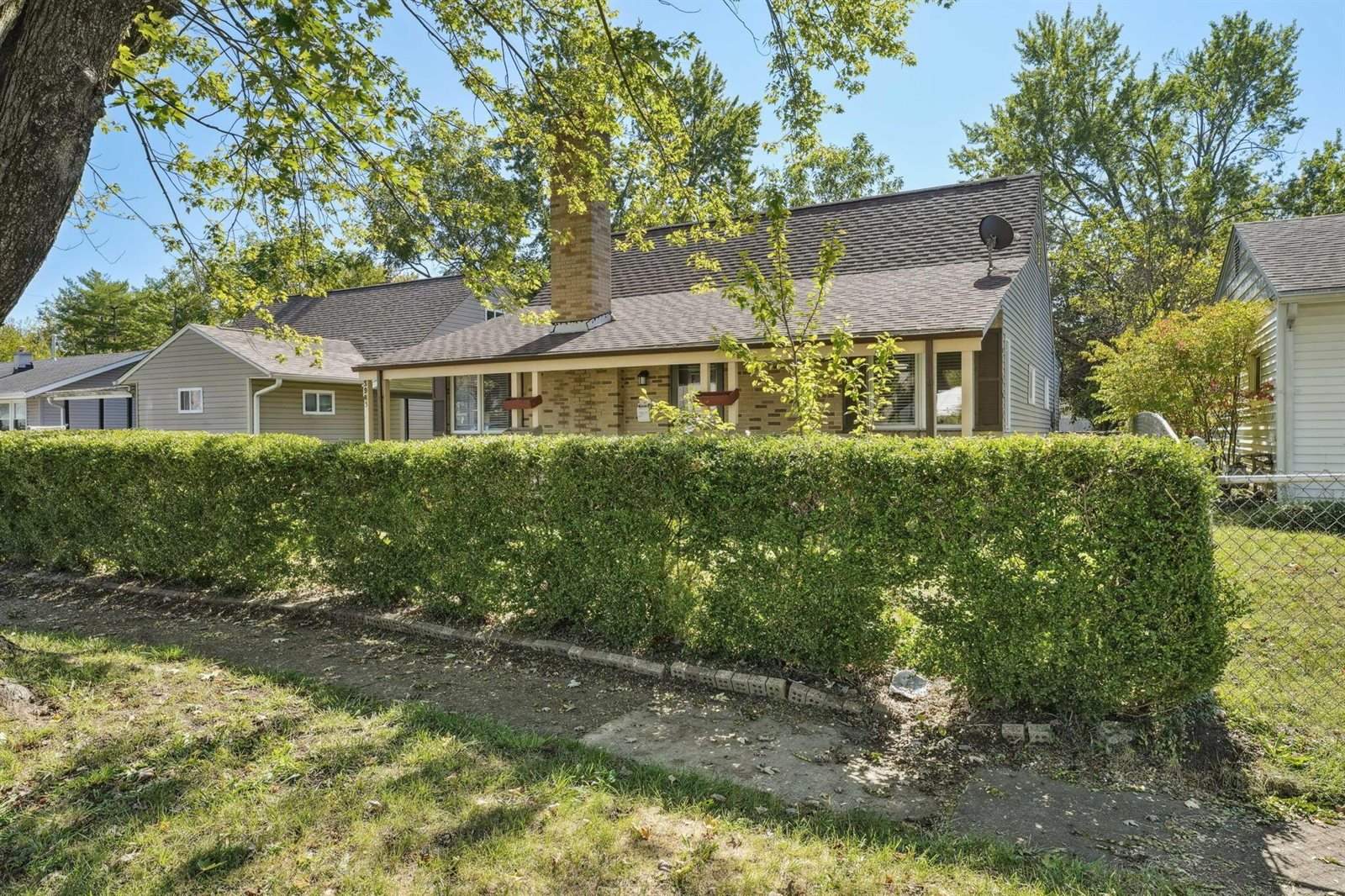 3945 Dillon Drive, Columbus, OH 43227