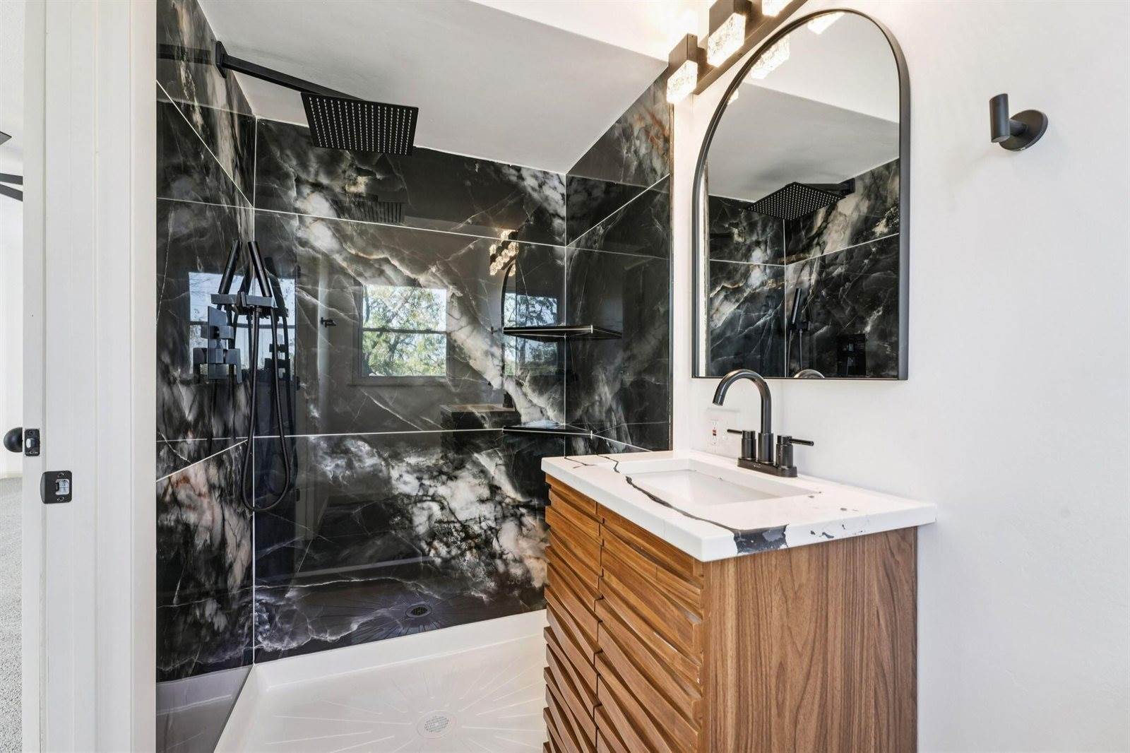 1218 Cardamon Place, Galloway, OH 43119