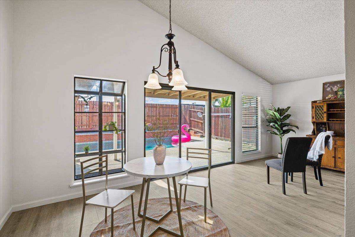 6798 Mannerly Way, Citrus Heights, CA 95621