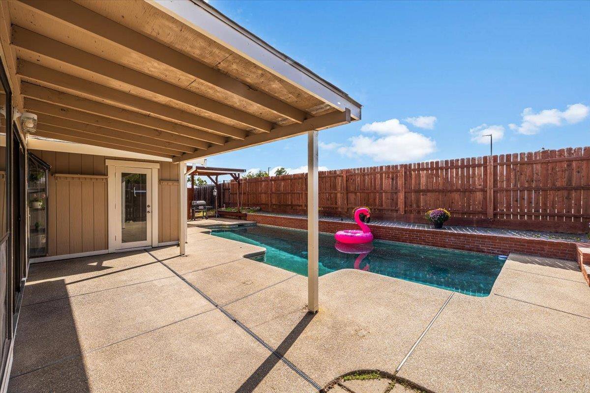 6798 Mannerly Way, Citrus Heights, CA 95621