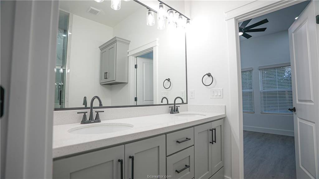 1618 Robeson, Bryan, TX 77803