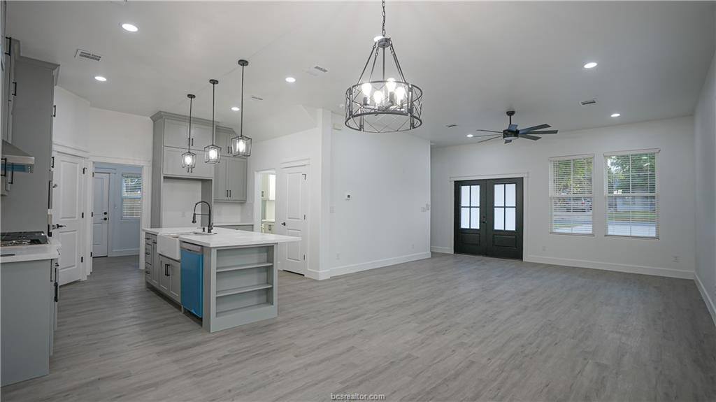 1618 Robeson, Bryan, TX 77803