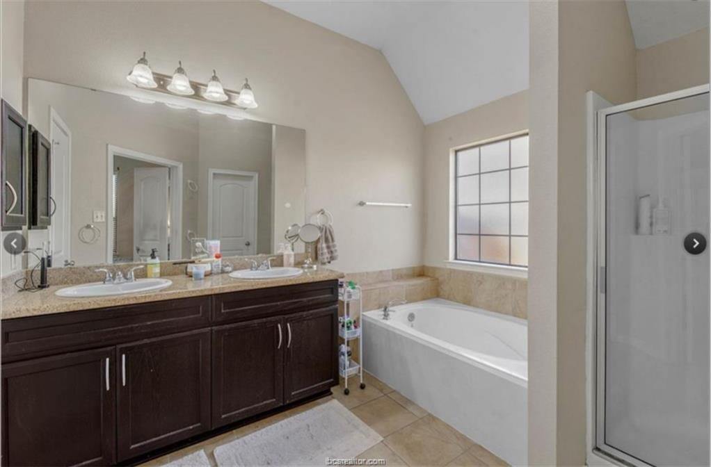 215 Simi Drive, College Station, TX 77845