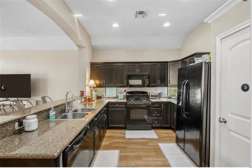 215 Simi Drive, College Station, TX 77845